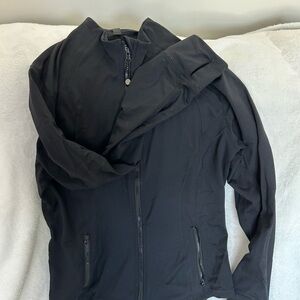 Women's Black lightweight jacket yoga pant material